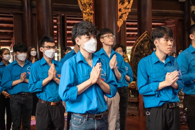 Chùa Hòa Phúc: Sinh viên trường đại học Giao Thông Vận Tải – Hà Nội về chùa sinh hoạt